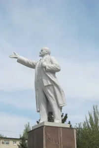 У Дніпропетровській області 80 монументів діячам тоталітарного режиму втратили статус пам’яток