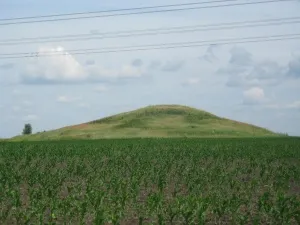 924 об’єкти археології Кам'янського району занесено до Державного реєстру нерухомих пам’яток України