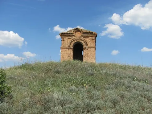 Курган з каплицею, с. Безбородькове Солонянського району